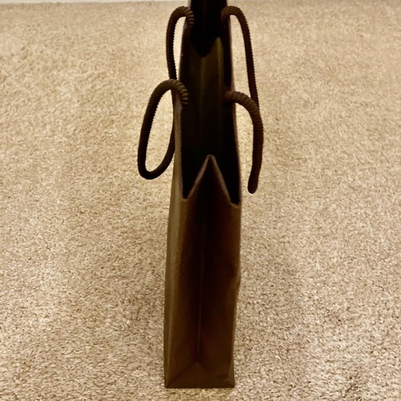 Authentic Gucci & LV Shopping Bags - Picture 7 of 7